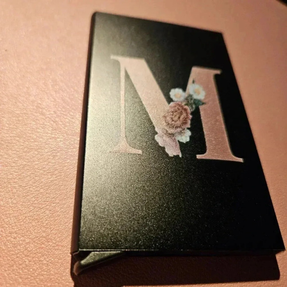 🎁FREEw/Purchase |  M Monogram with Flower Slim Pop Up Card Holder Wallet - NWOT - Picture 15 of 16